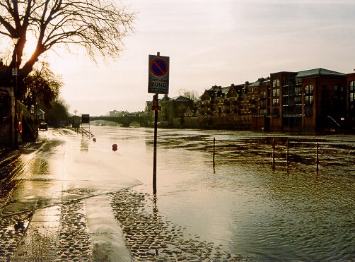 High level of river Ouse (photo)