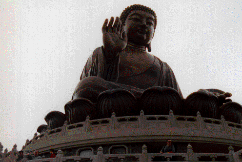  The Buddha on Lantau, and a (rather small) Tony 