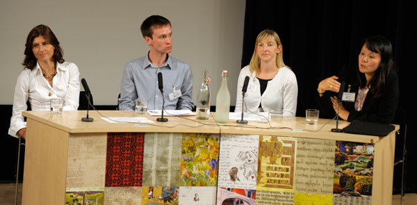 photo (45KB) : Panel shot of (left to right): Cathy Smith, Tom Storar, Amanda Spencer and Helen Hockx-Yu [British Library]